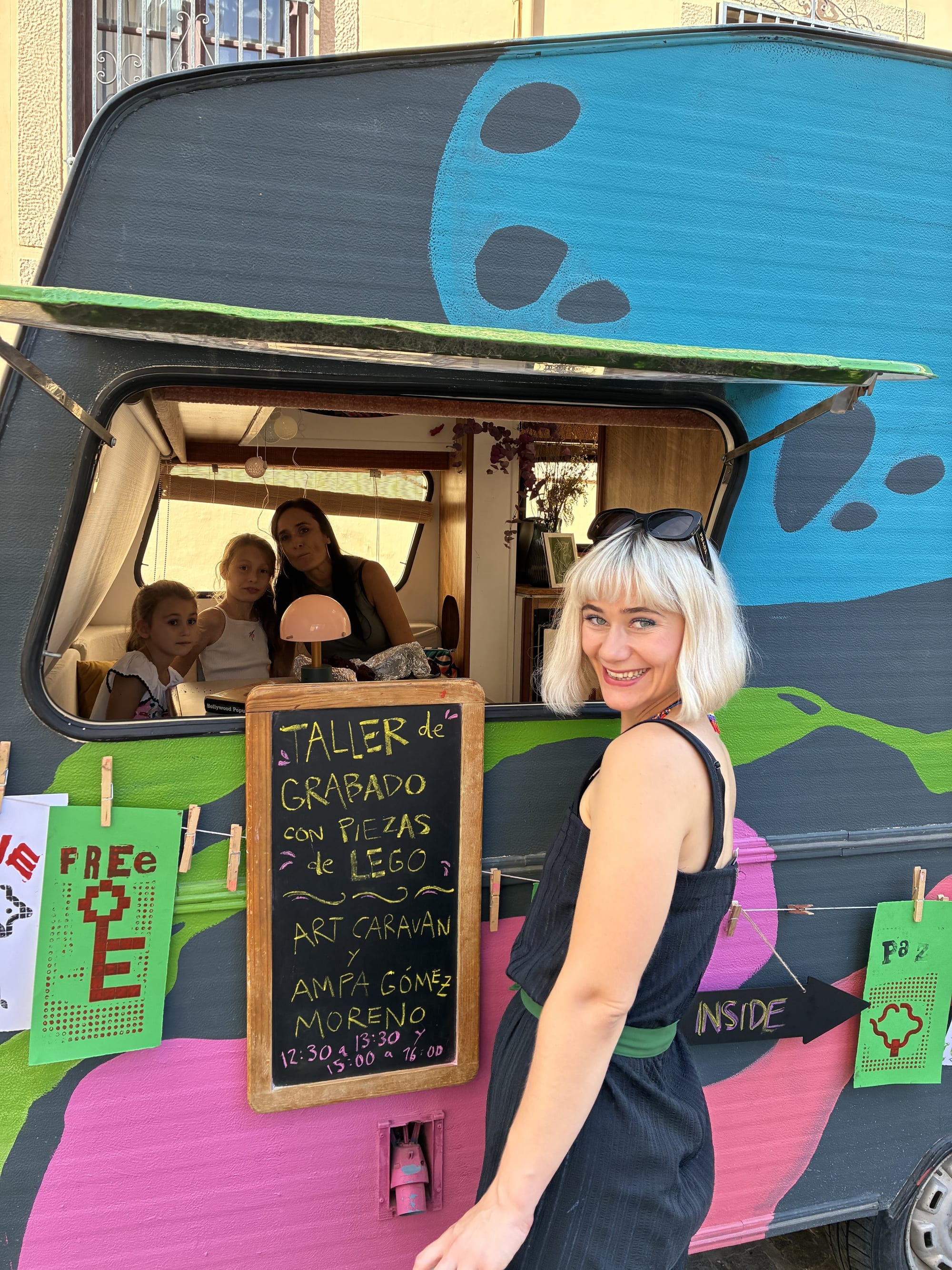 Taller Art Caravan